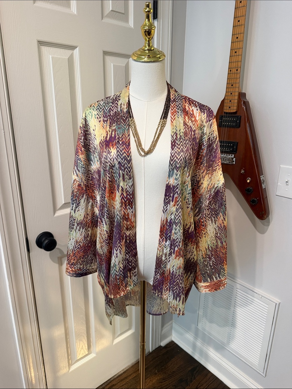 Open-Front Multicolor Zigzag Knit Cardigan in Purple and Cream